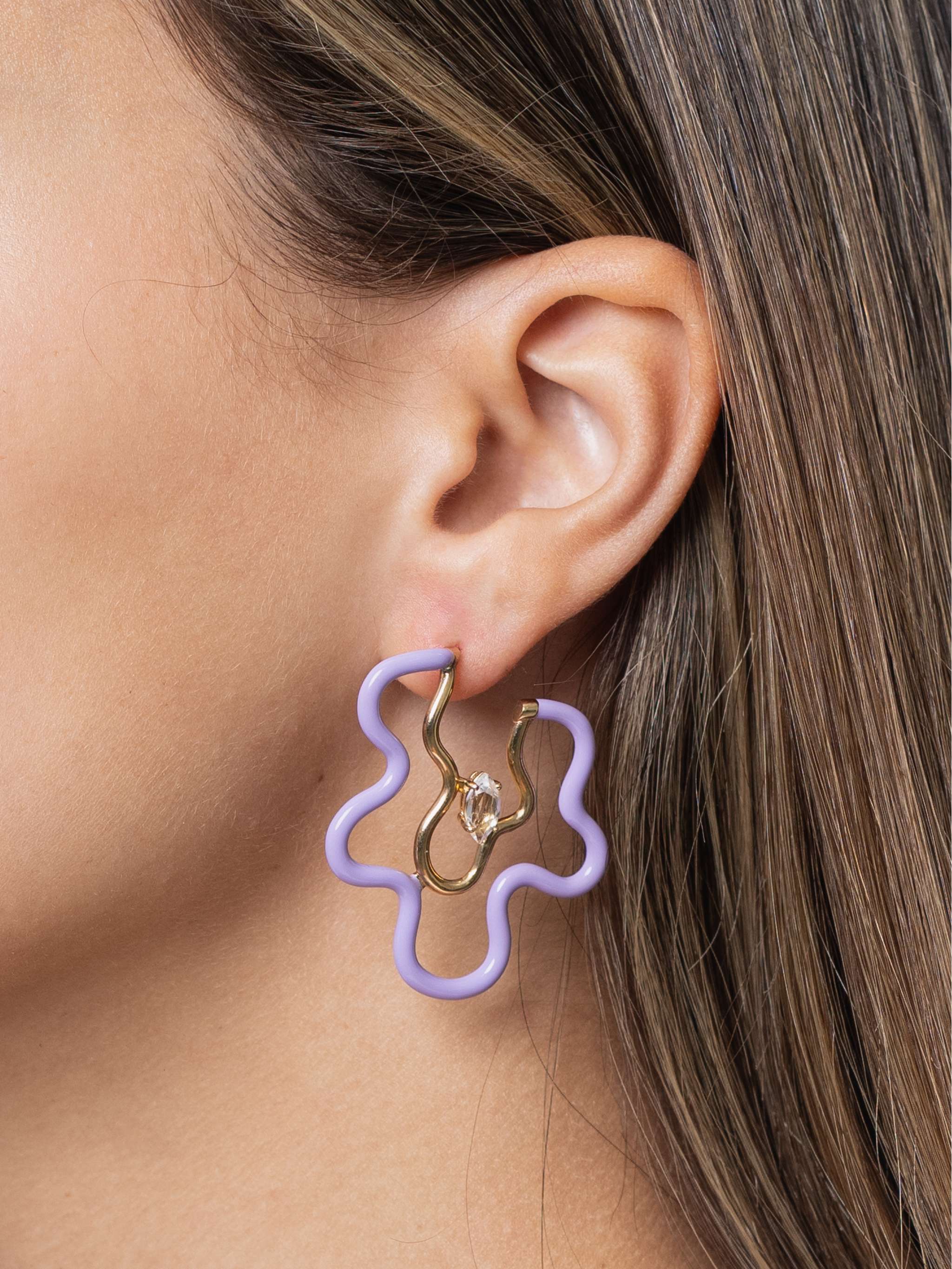 Zarcillos Flower Hoops - Image 2