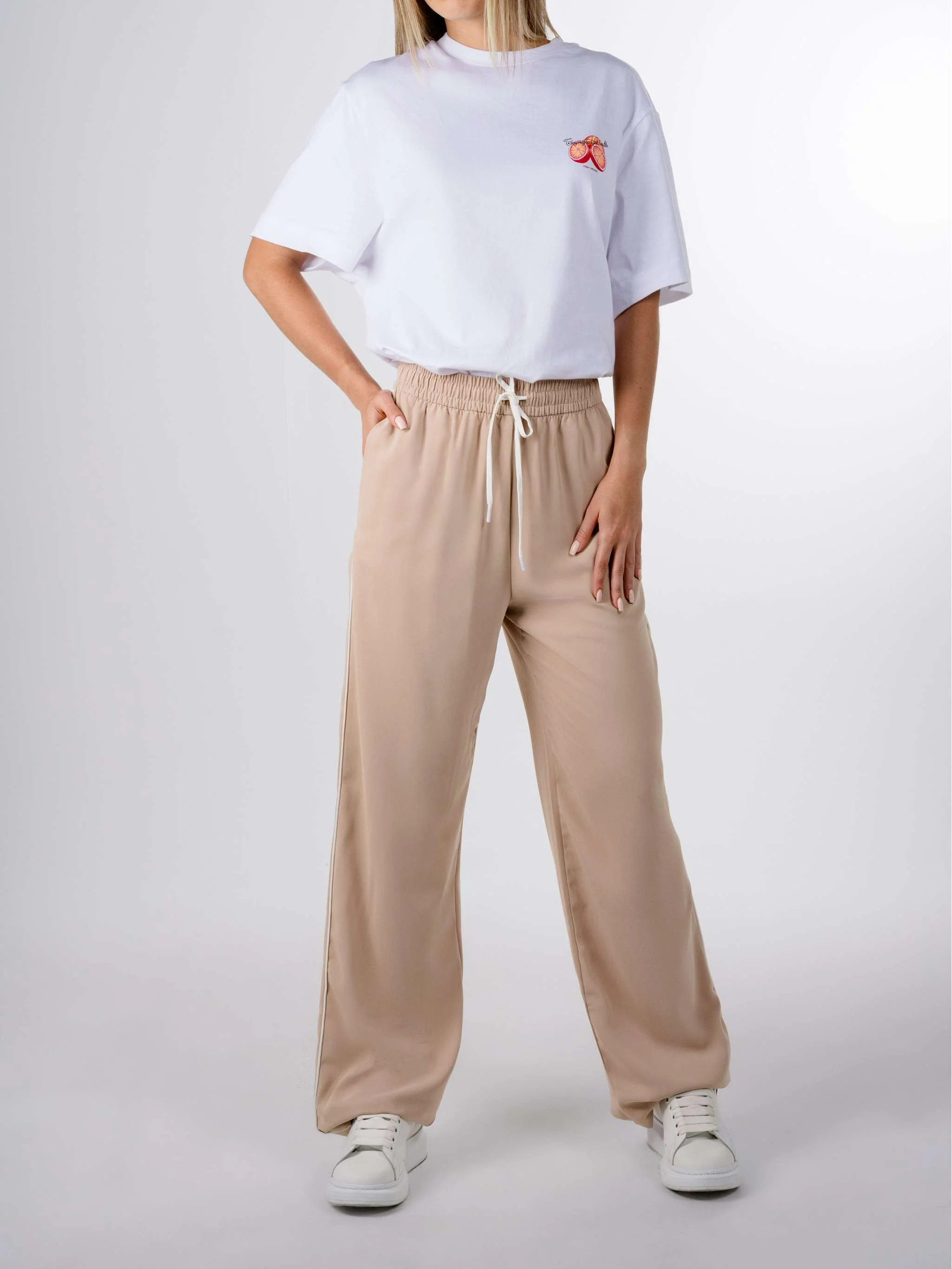 Franela manga corta Leka, color blanco, para Damas - Image 4
