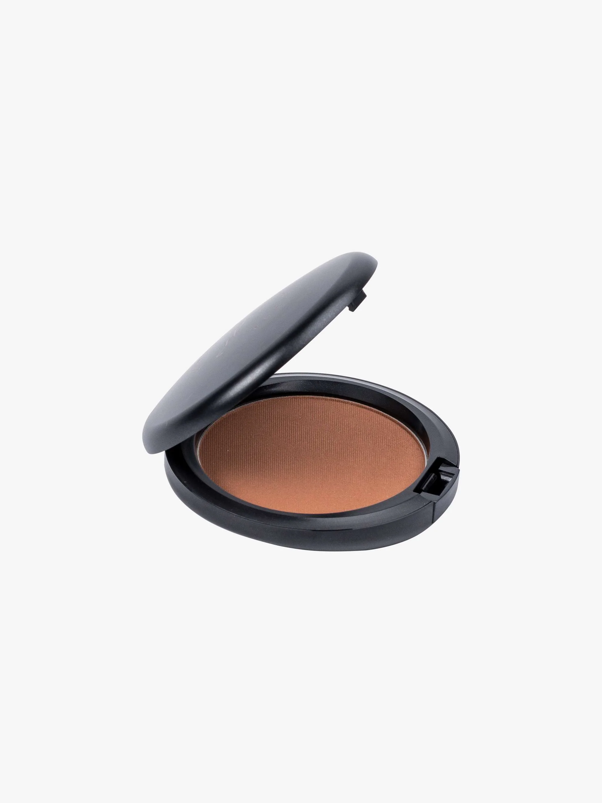Polvo bronceador 02 Bronze, cobertura media y tono bronceado