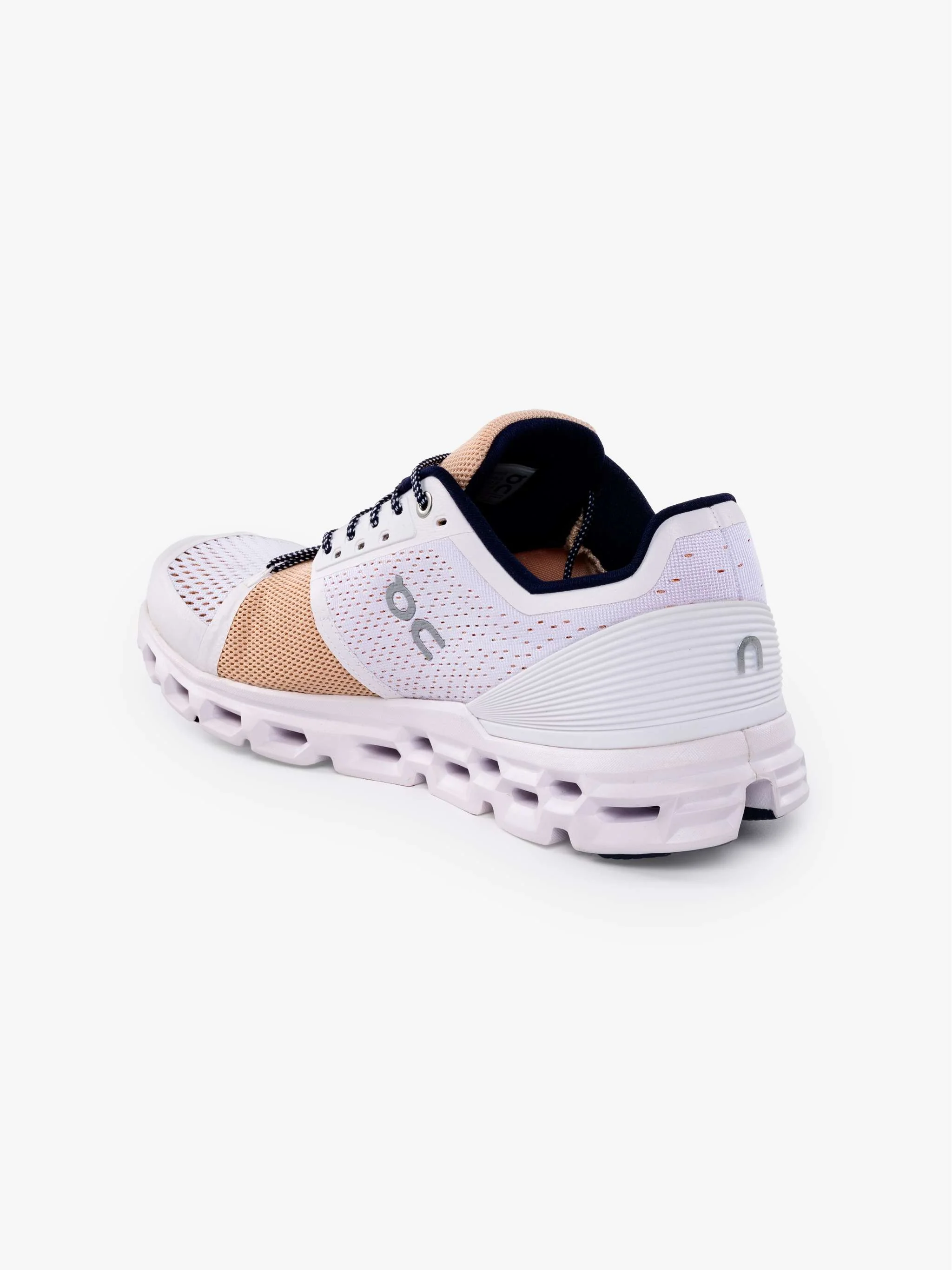 Zapatos deportivos Cloudstratus, color blanco con almendra, para Damas - Image 3