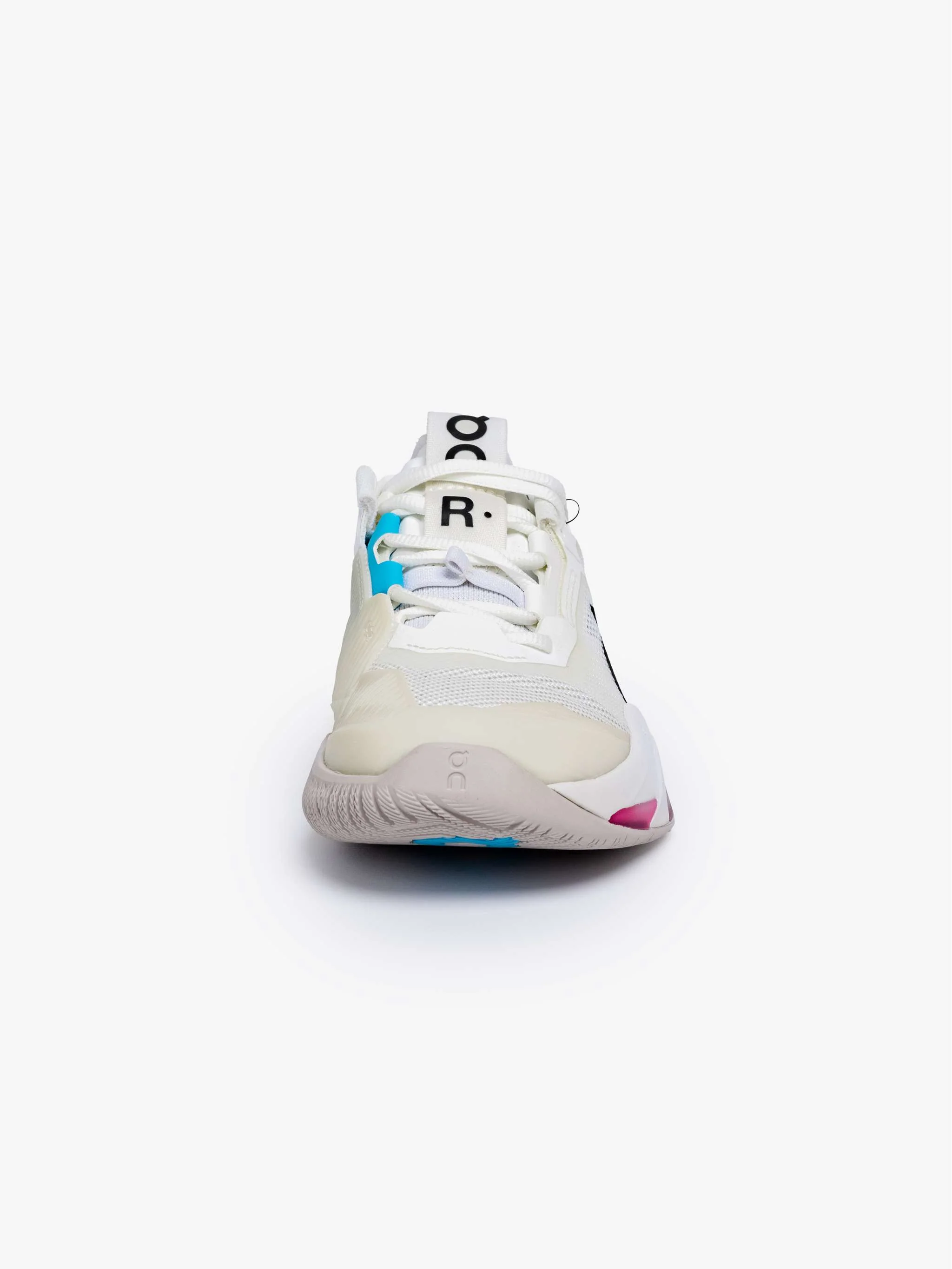 Zapatos deportivos The Roger Pro Fire, color Blanco con Rosado, Para Damas - Image 4